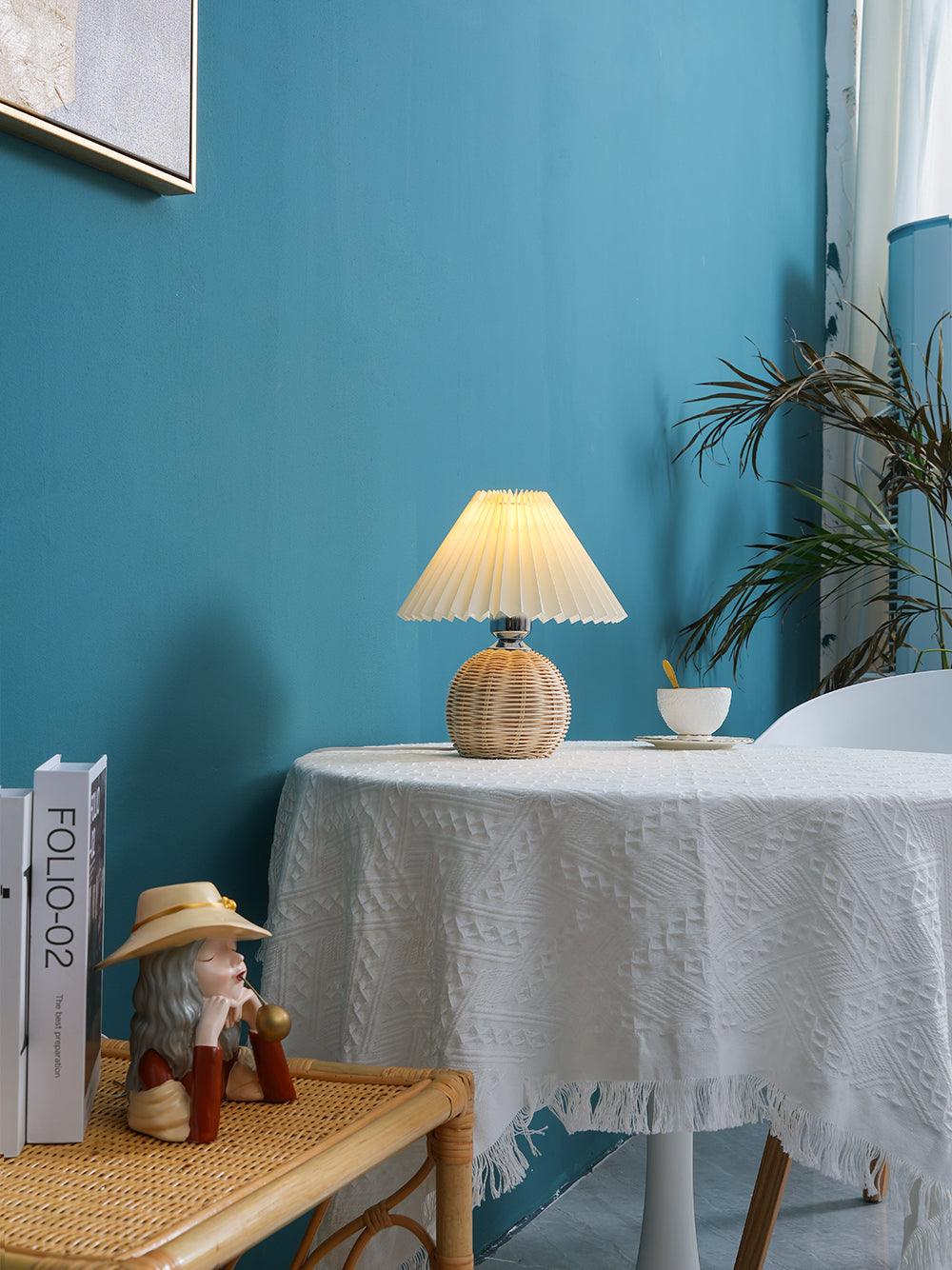 Rattan Pleated Table lamp