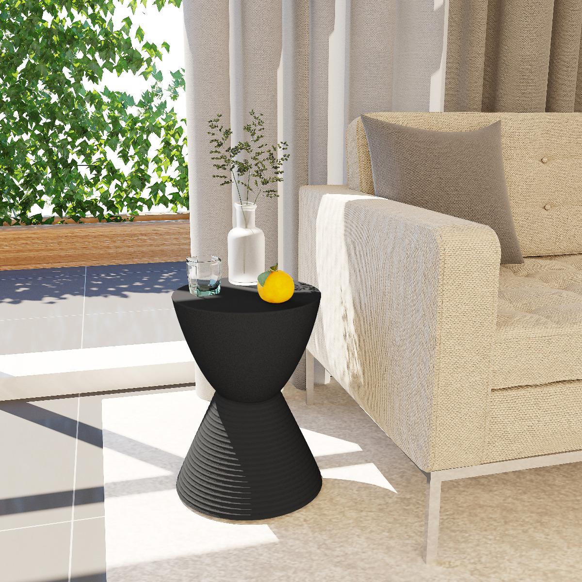 LeisureMod Boyd Modern Round Plastic Side Table Black