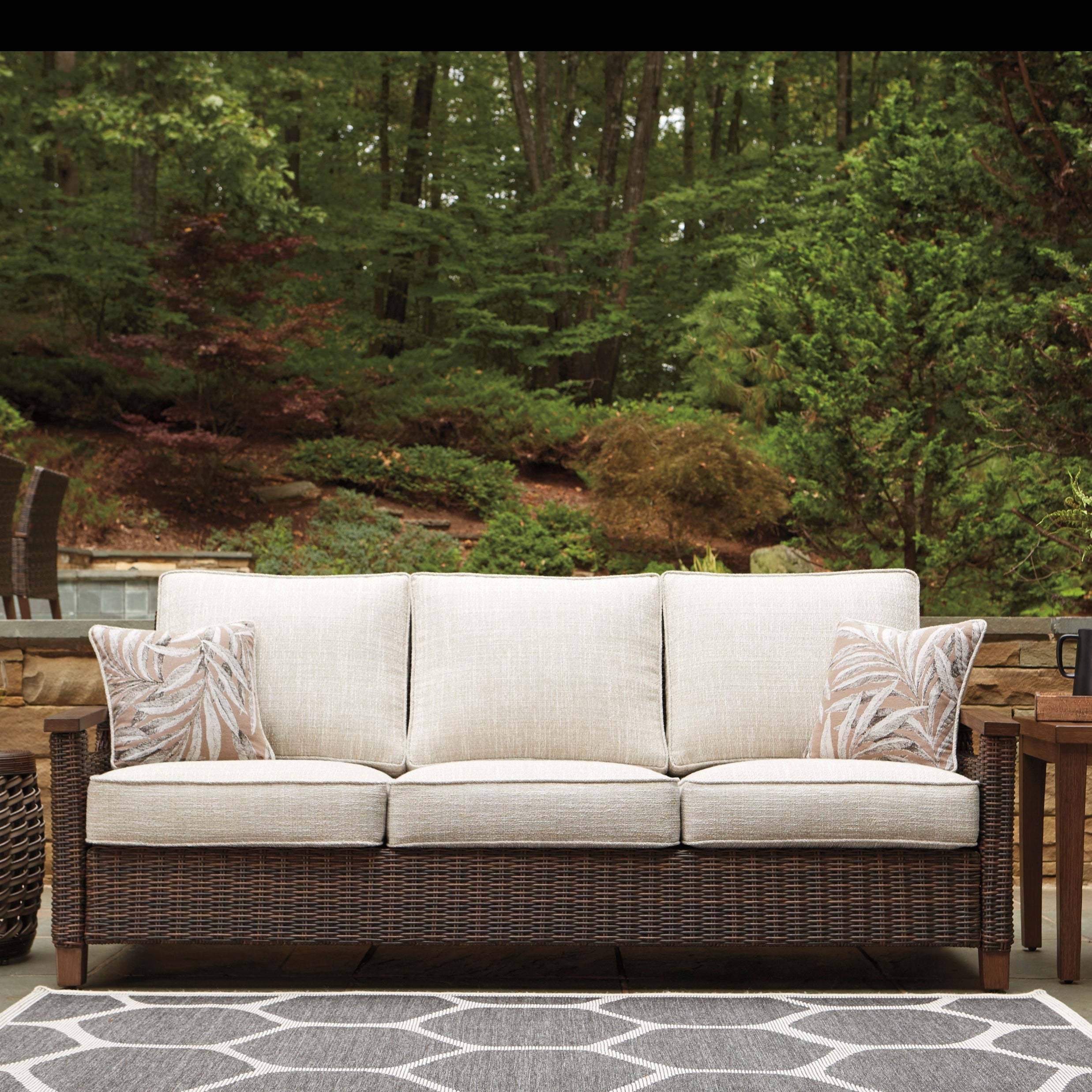 Sea Cliff Outdoor 85 Sofa