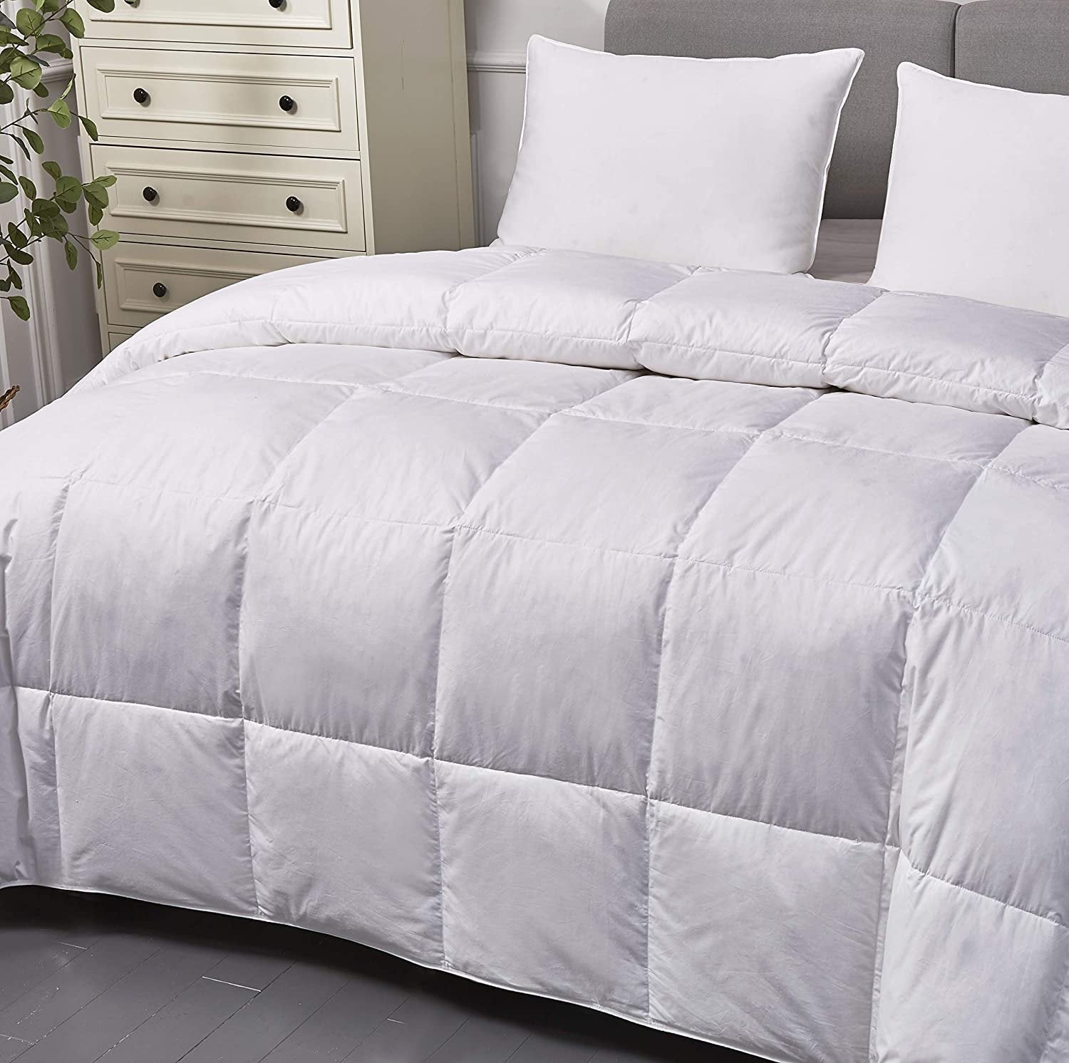 ROYAL LUXE / Hungarian White Goose Down Comforter - King