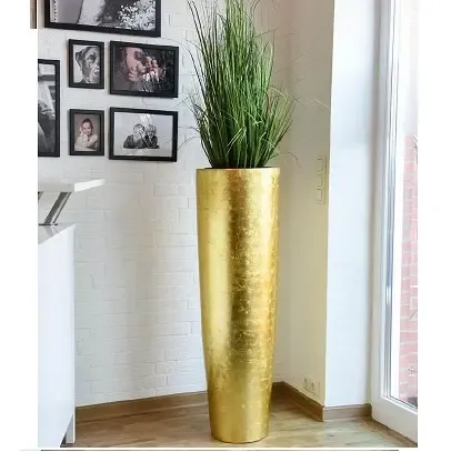 New Arrival Gold Polished Outdoor Garden Usage Customized Size Metal Planter Medium Size Copper Finishing Metal Planter
