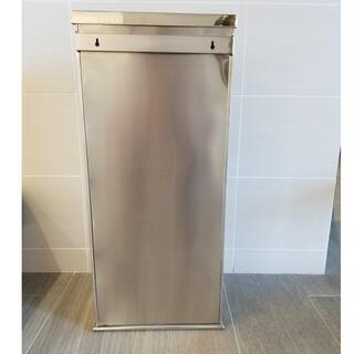 HLS COMMERCIAL 9 Gal. Stainless Steel Trash Can with Inner Bin Half-Round Side-Entry with Wall Mount for Restroom Office Lobby THDC01G09A