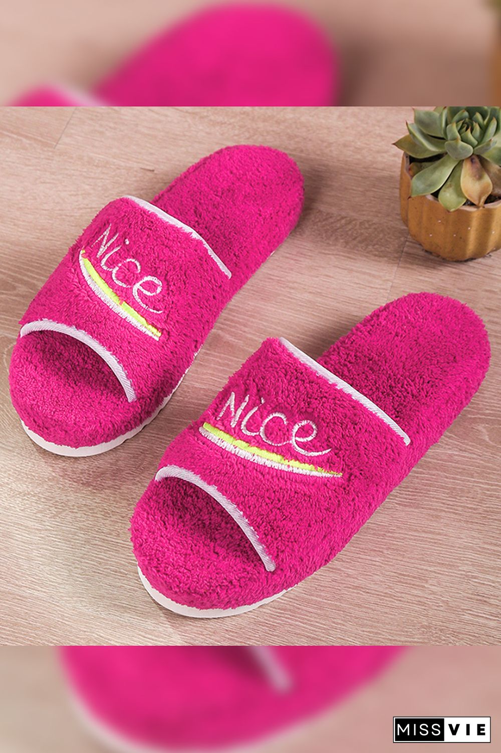 Nice Emrboidery Fleece Slippers