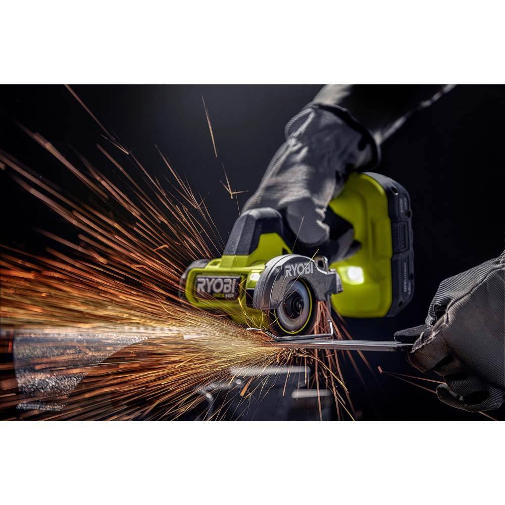 RYOBI ONE+ HP 18V Brushless Cordless Combo Kit (6-Tool) with (2) 1.5 Ah Batteries Charger and Bag PSBCK06K