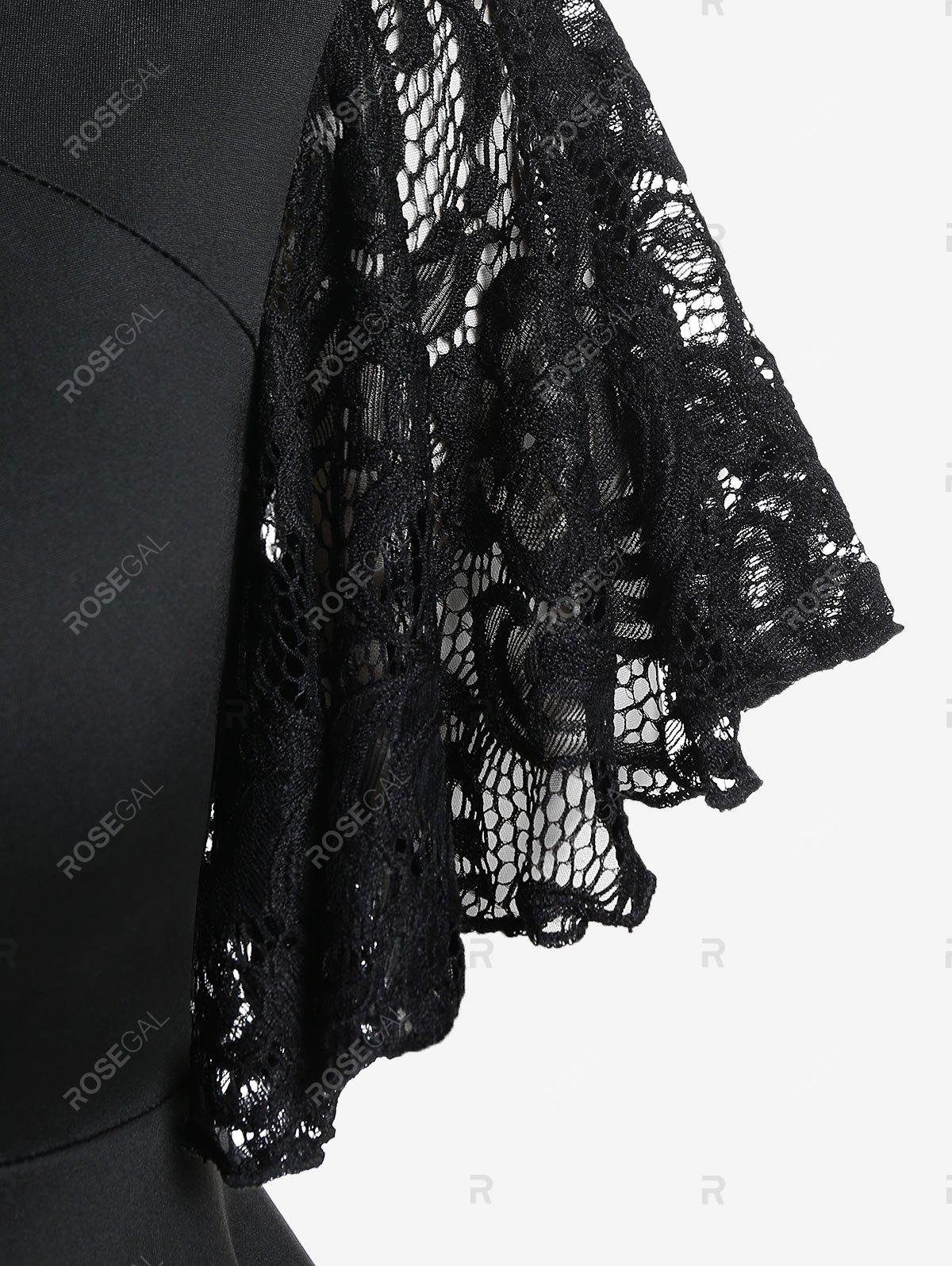 Lace Insert Handkerchief T Shirt and Lace Up Chains Gothic Capri Pants Plus Size Summer Outfit