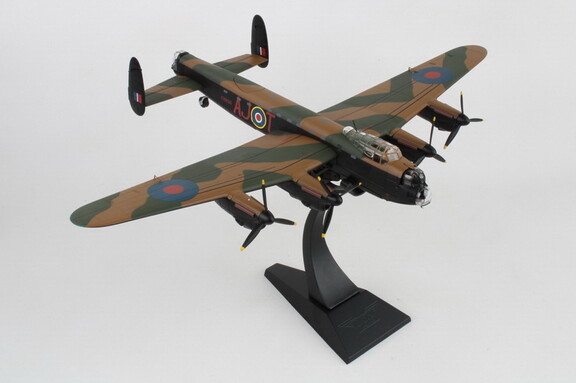 Corgi CG32628 Lancaster 1/72 Biii Special Aj T Tom...