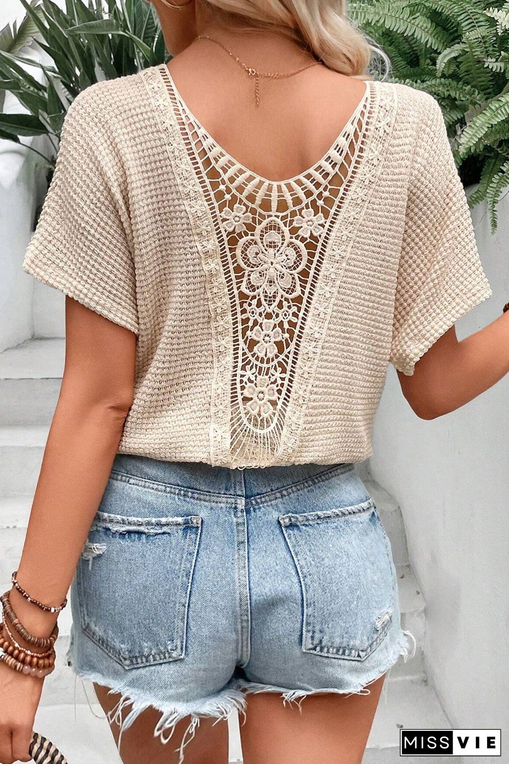 Guipure Lace Patch Textured T-shirt