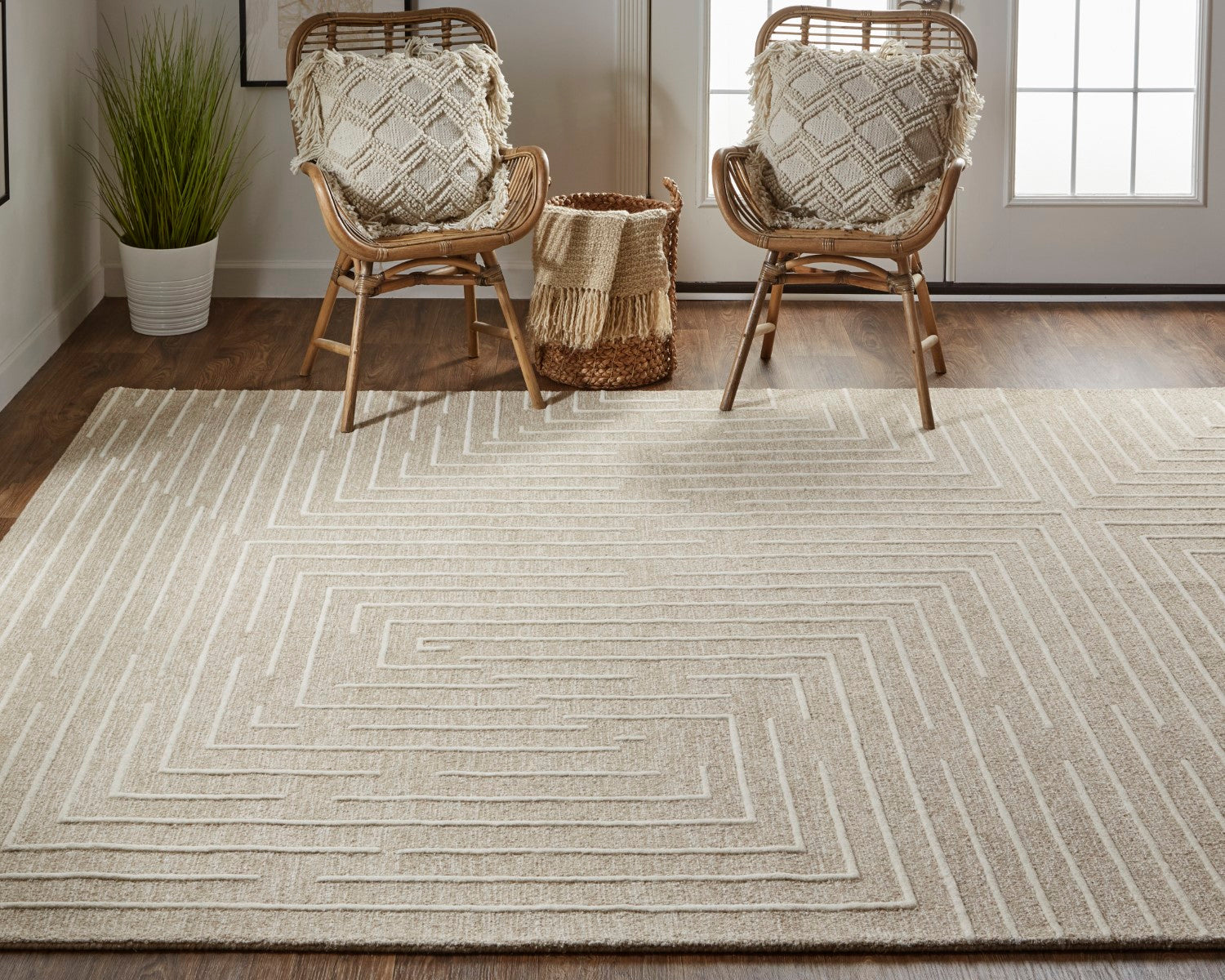 Fenner Hand Tufted Beige / Ivory Rug