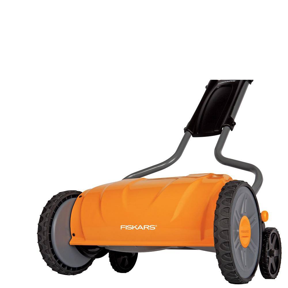 Fiskars 362080-1001 StaySharp 17 in. Manual Push Walk Behind Non-Electric Reel Mower