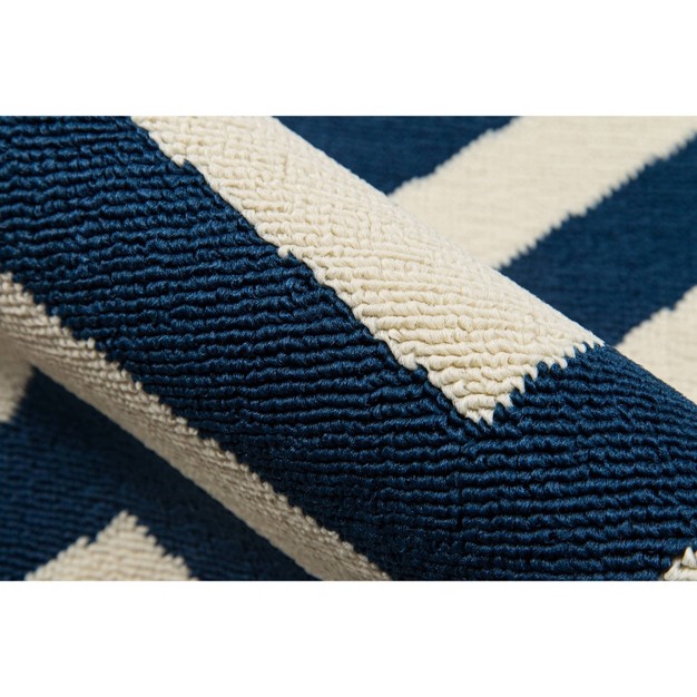 Baja Addax Accent Rug Navy Momeni