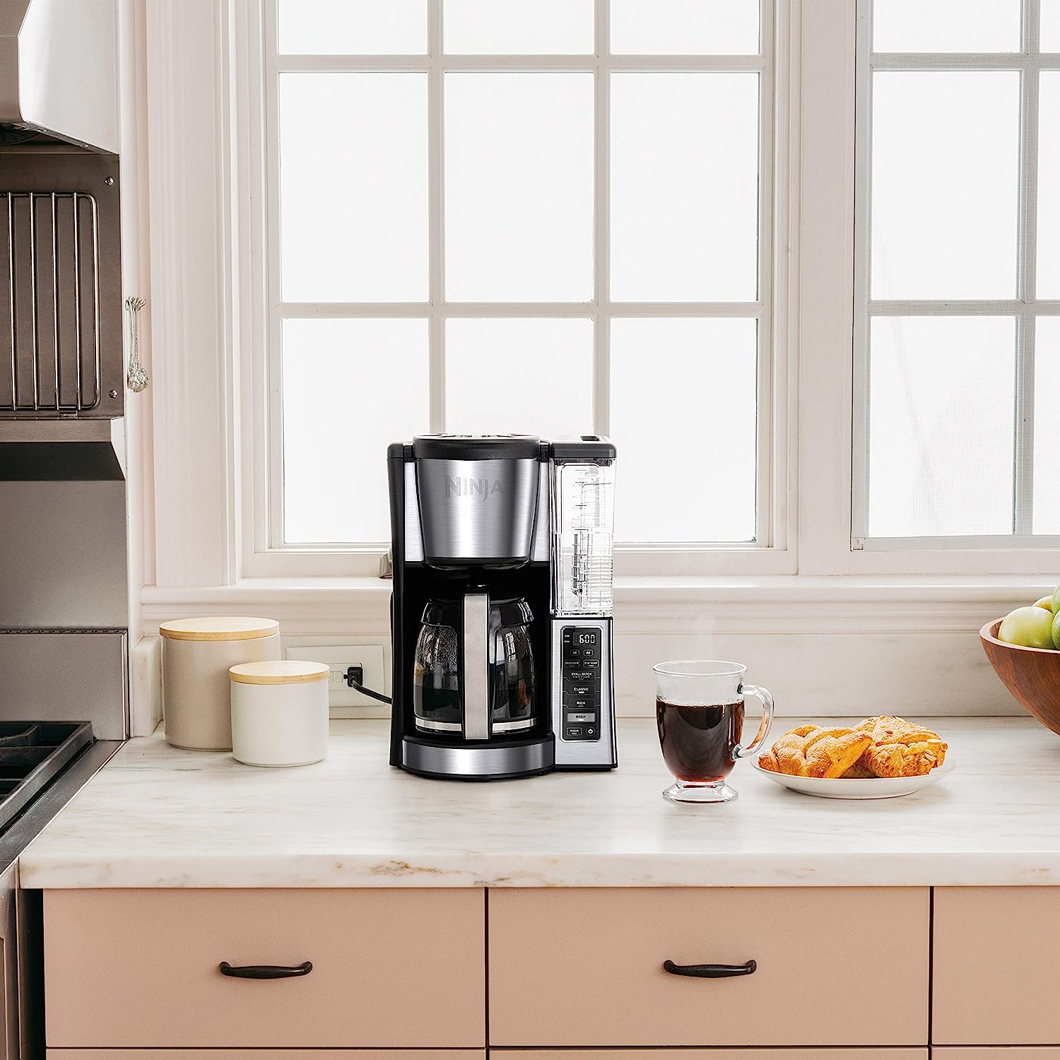 Ninja CE251 Programmable Brewer, with 12-cup Glass Carafe, Black and Stainless Steel Finish