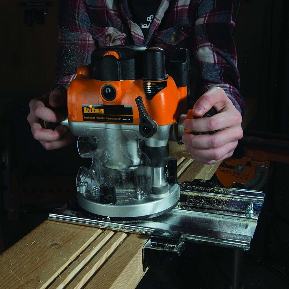 Dual Mode Precision Plunge Router 1400W / 2-1/4 hp ;