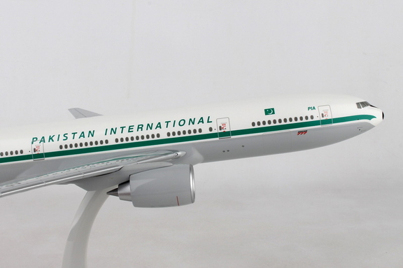 Hogan Wings HG10505GHogan Pakistan 777 200Er 1/200...