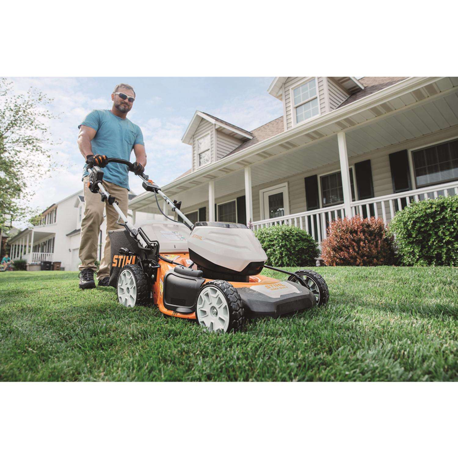 STIHL RMA 510 V 21 in. 36 V Battery Self-Propelled Lawn Mower Kit (Battery and Charger)