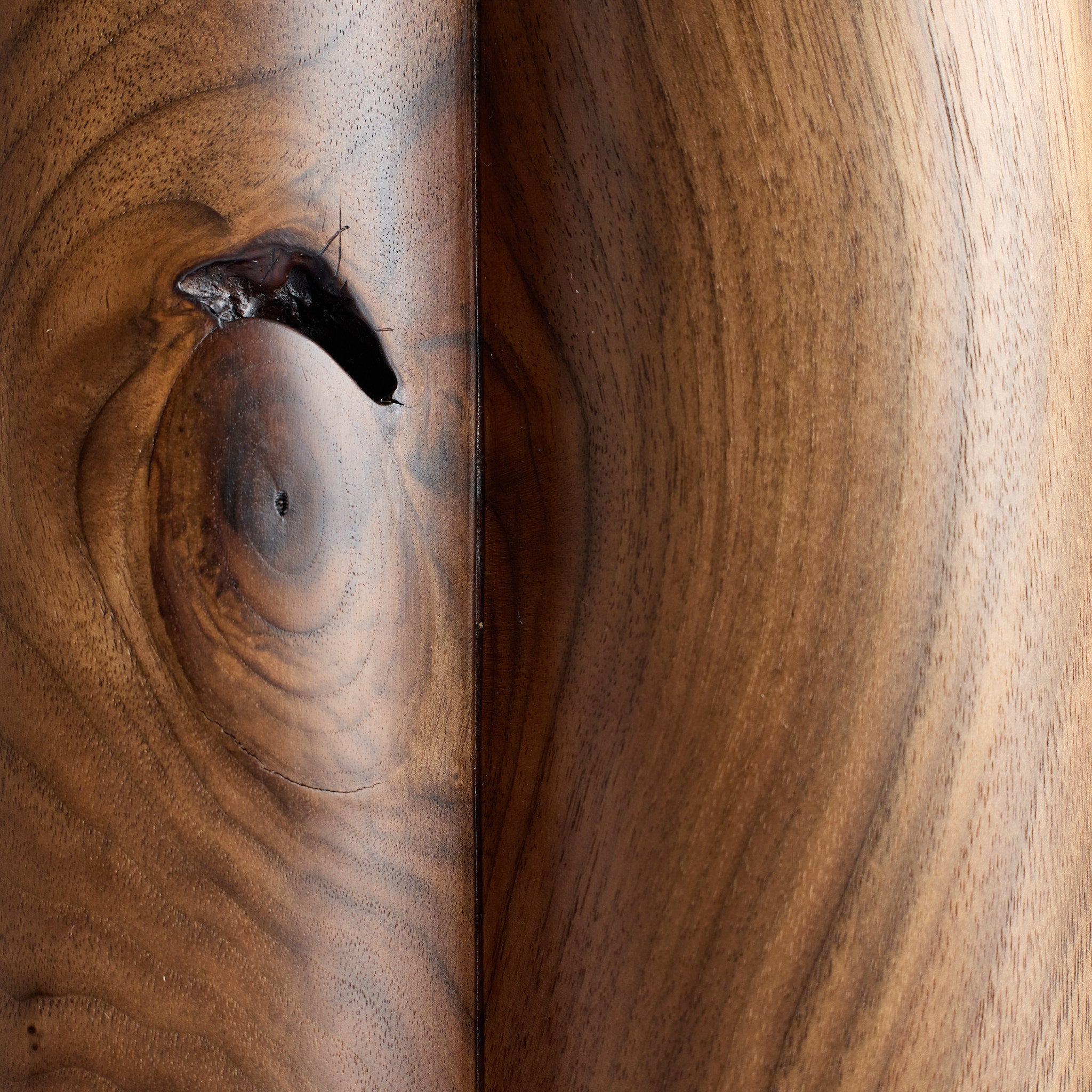 Five-Leaf Clover Pedestal Stump in Walnut