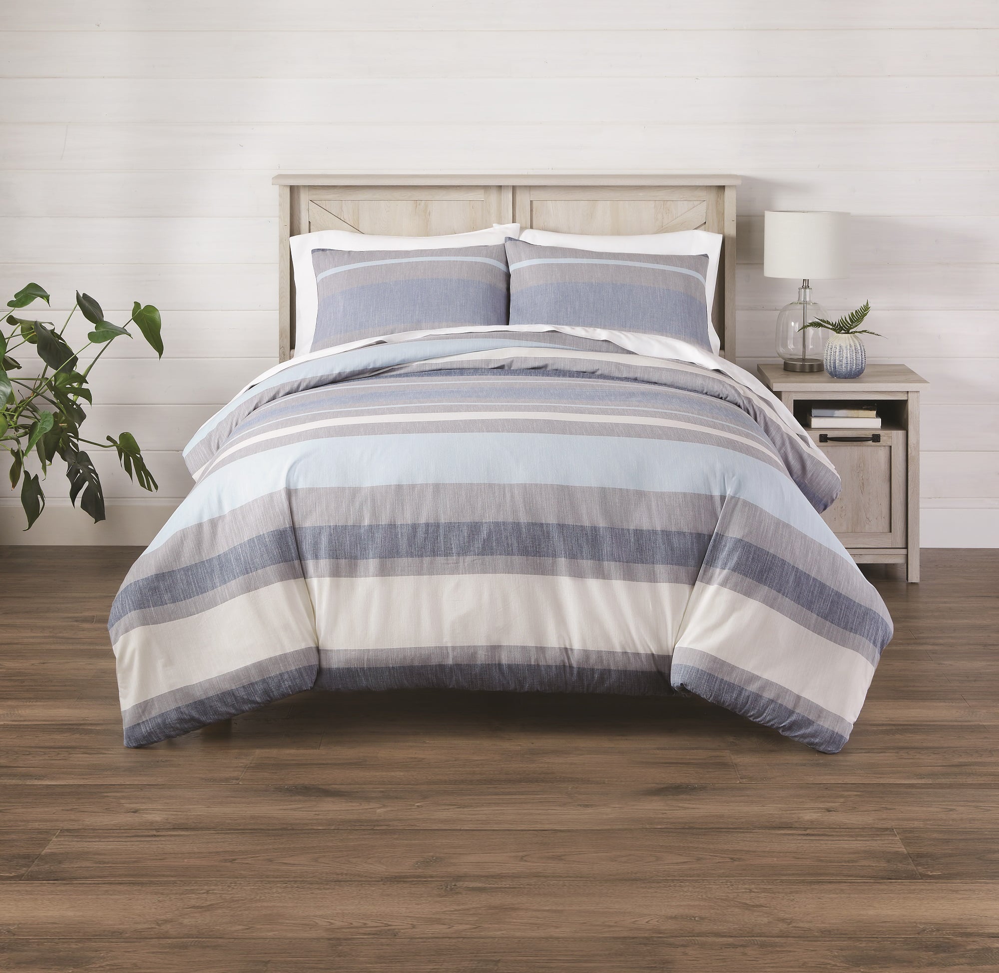 Better Homes and Gardens 3-Piece Bold Blue Stripe Full/Queen Comforter Set