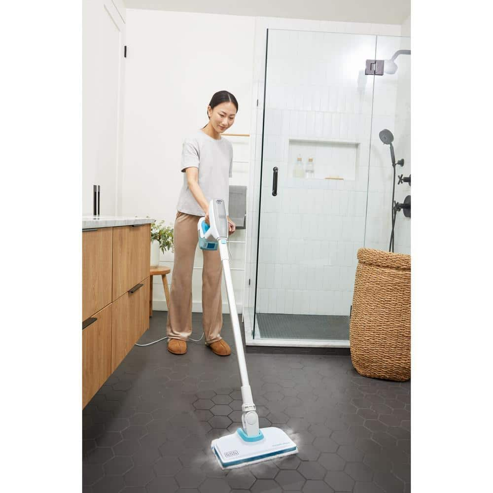 BLACK+DECKER Steam Mop Cleaning System with 6-Attachments BHSM15FX08