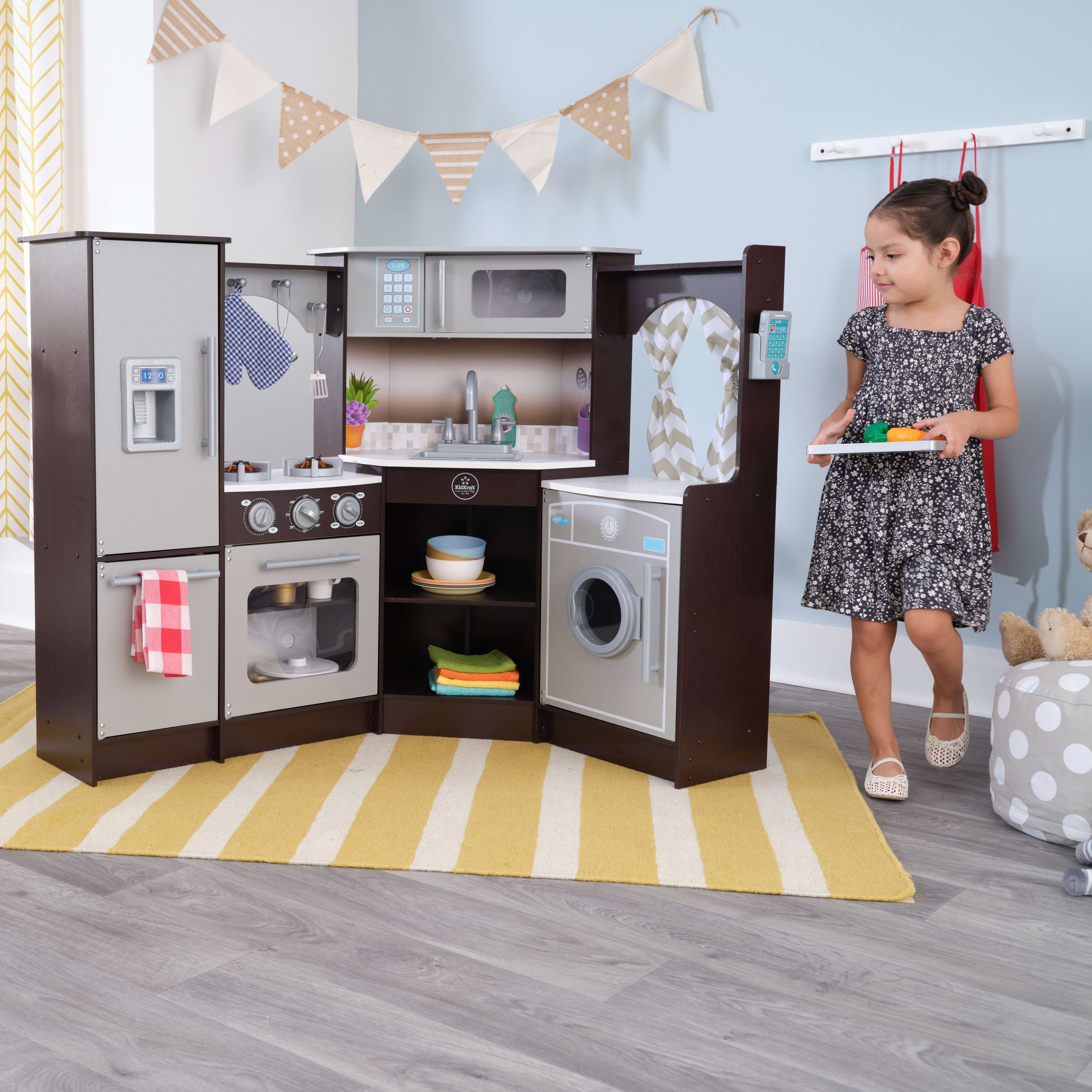 KidKraft Ultimate Corner Play Kitchen with Lights and Sounds - Espresso