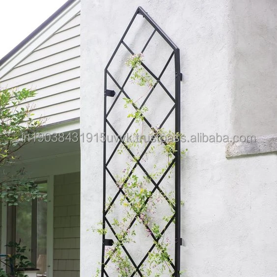 Decorative Iron Wall Mounted Fence geometrical Style Metal outdoor Trellis For Wall Plants supports Fence For garden Supply