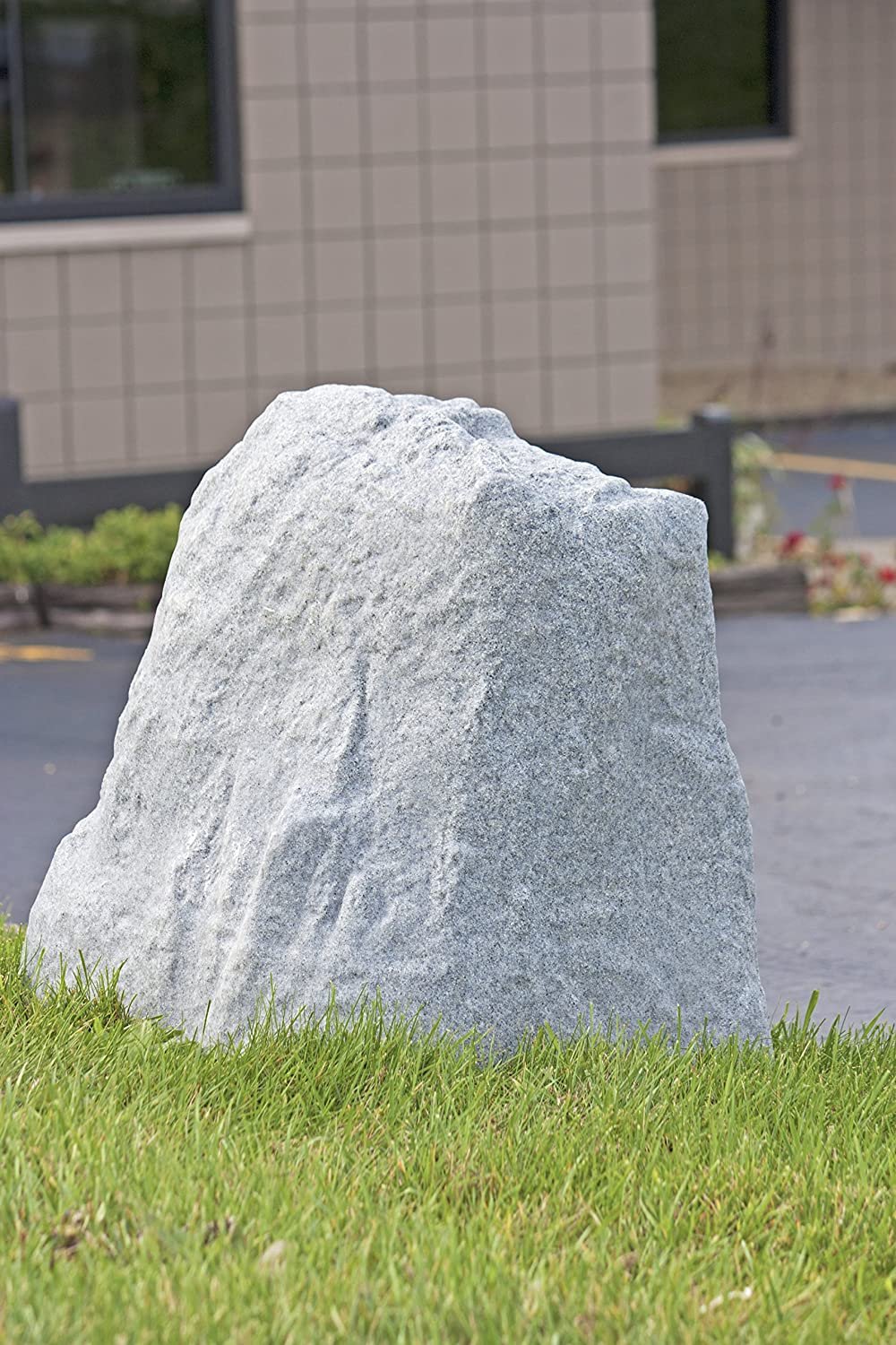 Emsco Group 2185 Natural Granite Appearance  Large  Lightweight  Easy to Install-20.5x25x18 Fake Landscape Rock