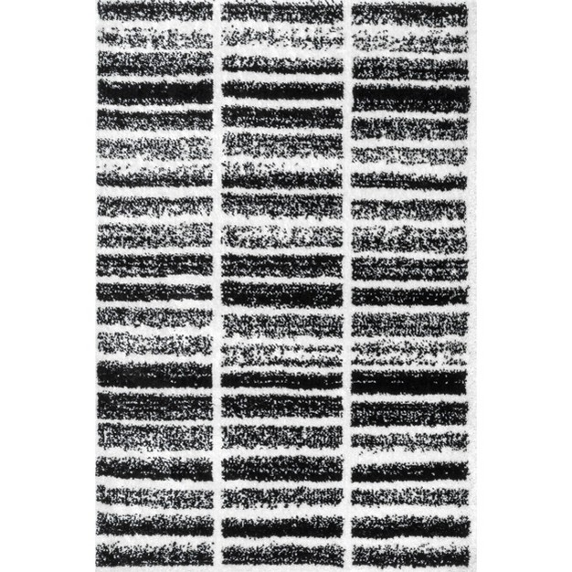 Nuloom Celyn Distressed Block Shag Black amp White Area Rug