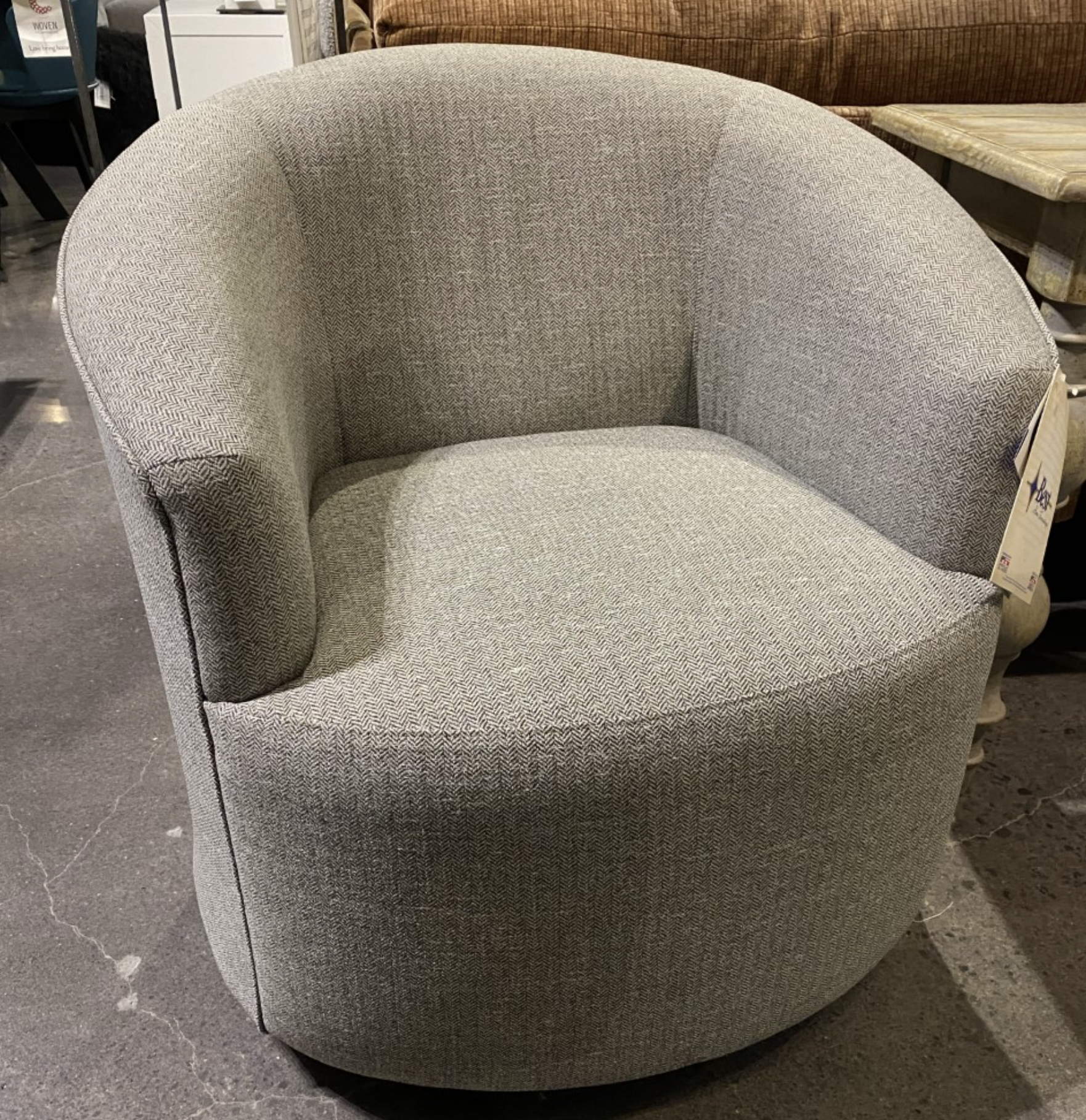 KAHLARI SWIVEL GLIDER