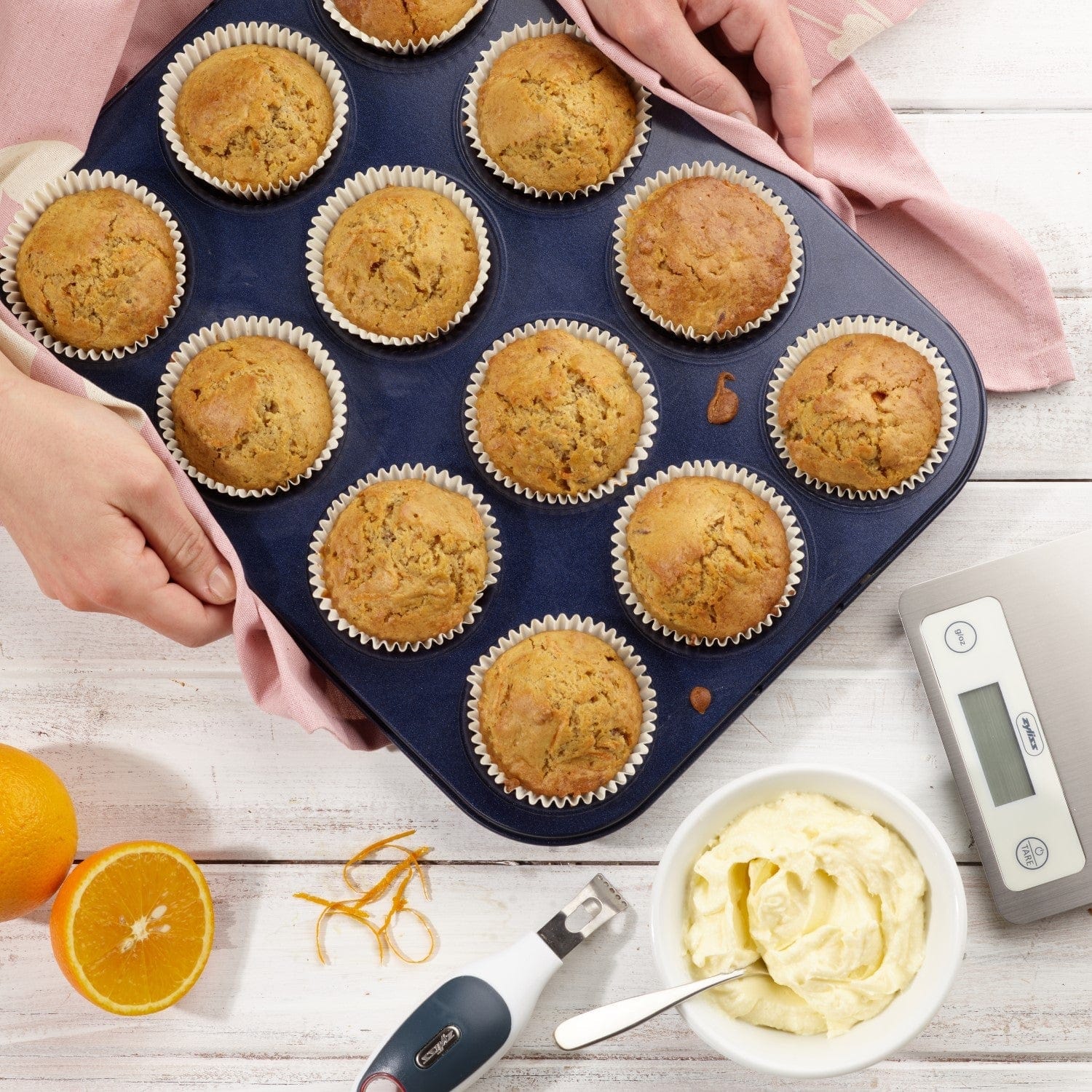 Nonstick 12 Hole Muffin Pan