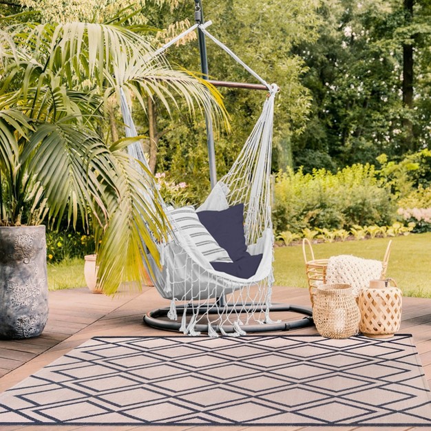 Classic Lattice Diamond Indoor Outdoor Area Rug By Blue Nile Mills