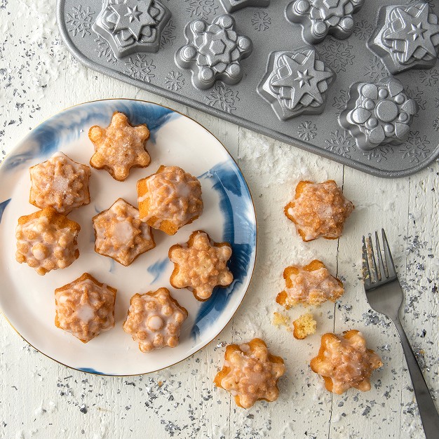 Nordic Ware Frosty Flakes Bites Pan