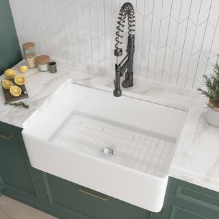 White Fireclay 30 in. Single Bowl Farmhouse Apron Kitchen Sink with Bottom Grid and Basket Strainer HKD-302010-W