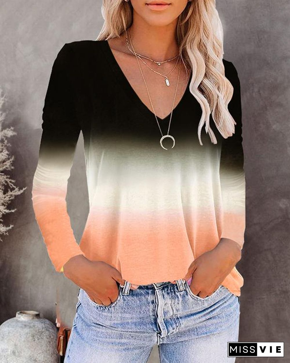 V-neck Long-sleeved Gradient T-shirt