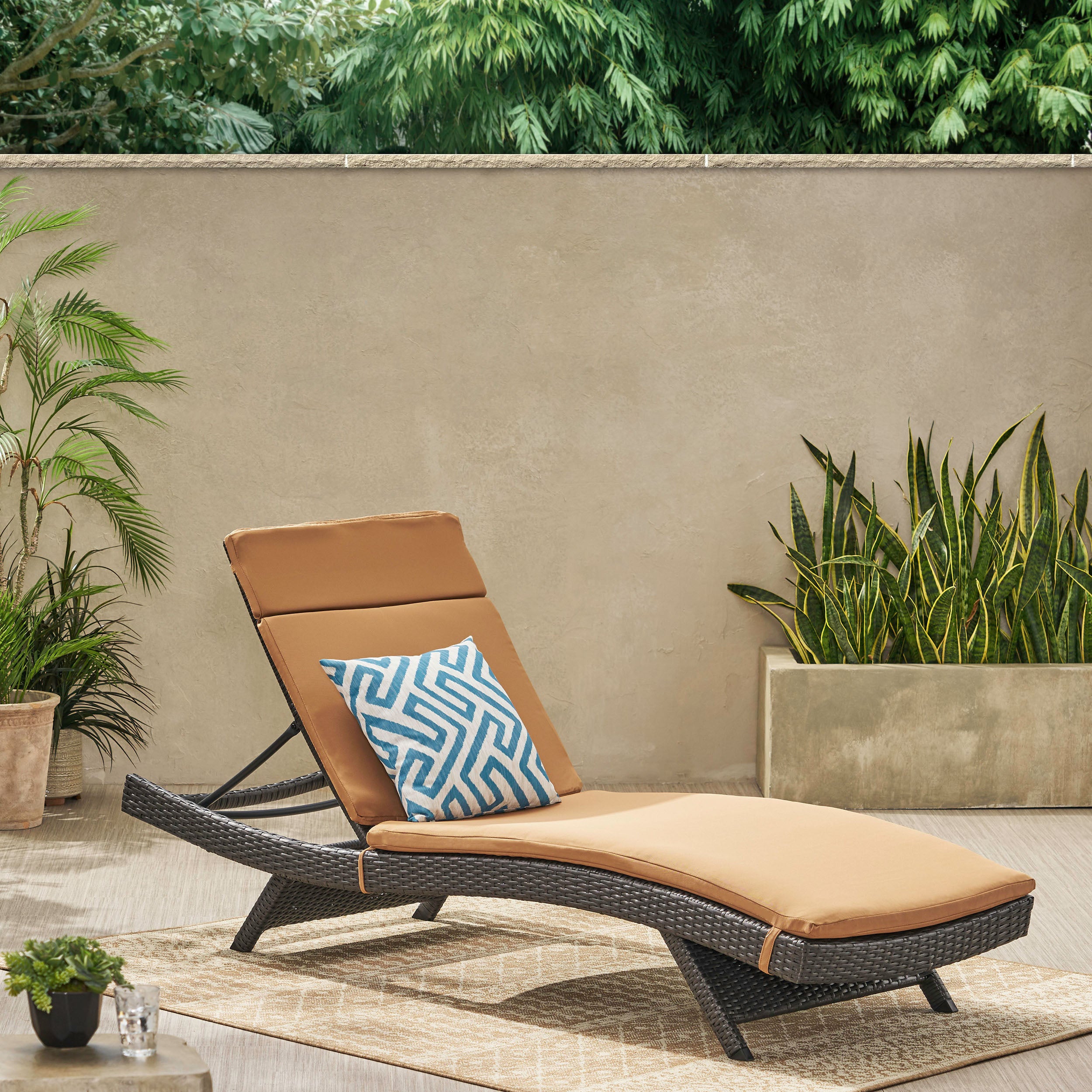 Nassau Outdoor Grey Wicker Adjustable Chaise Lounge with Cushion