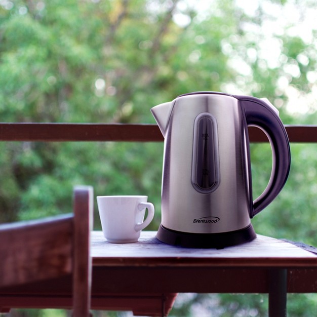 Brentwood 1 Liter Stainless Steel Cordless Electric Kettle In Silver