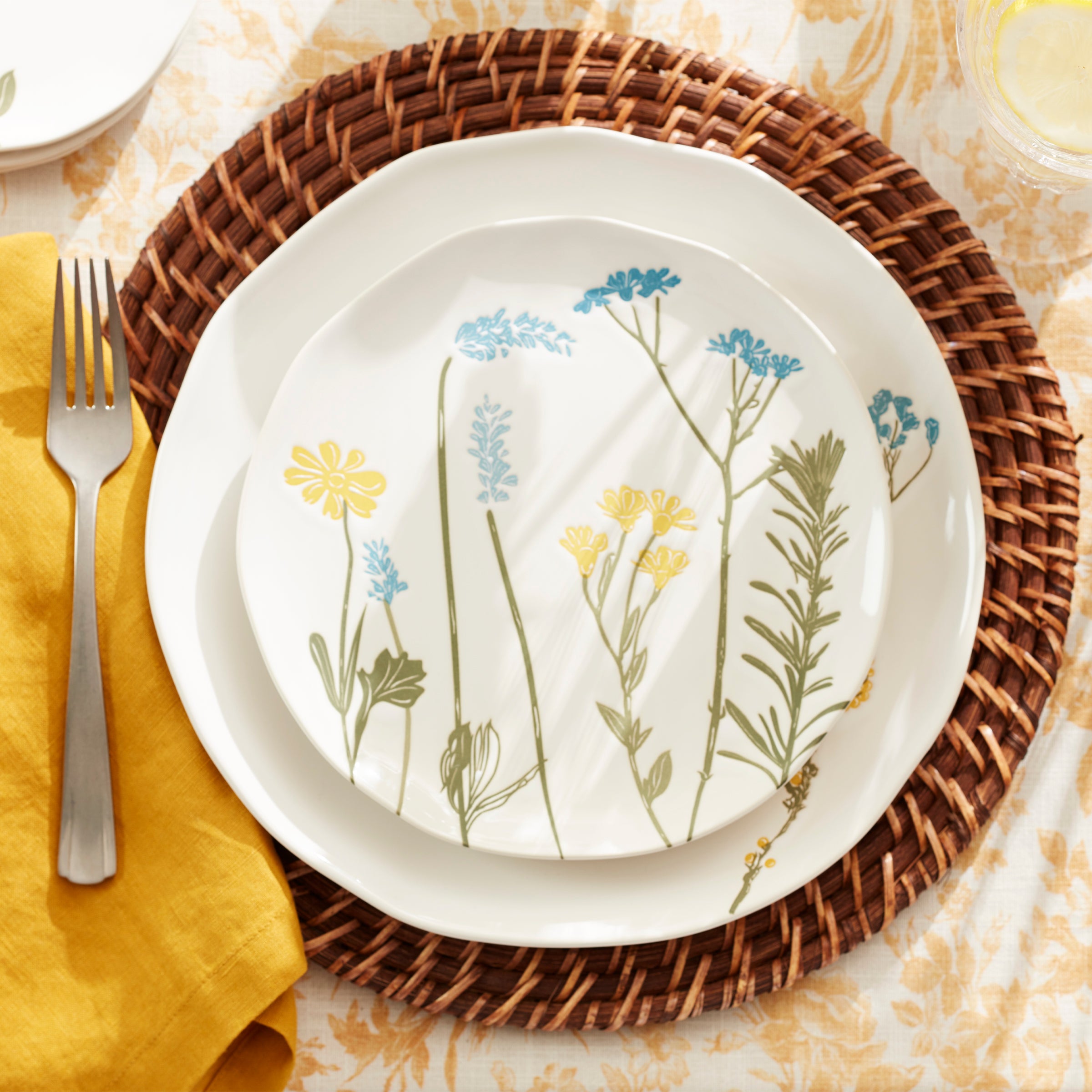 Wildflowers 16-Piece Dinnerware Set