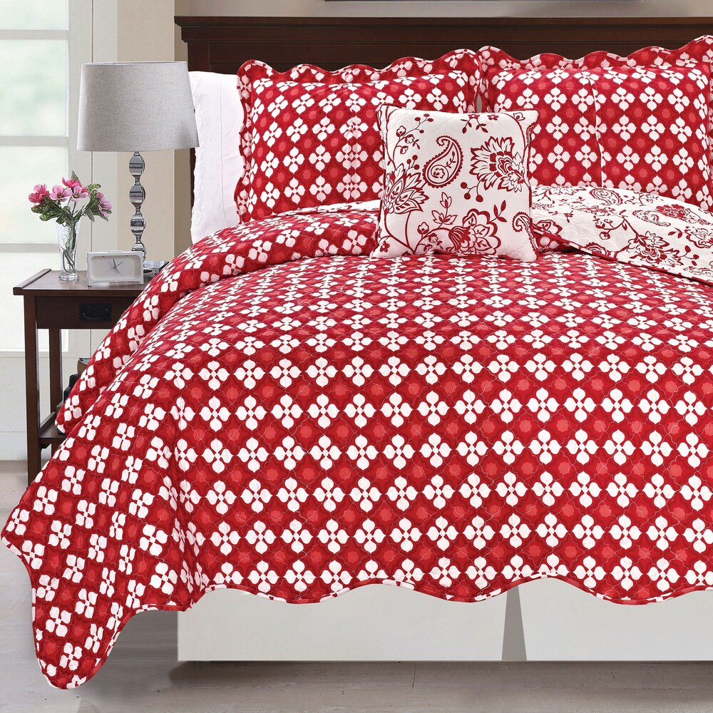 Printed Paisley Flower 4 piece Reversible Quilted Coverlet Set