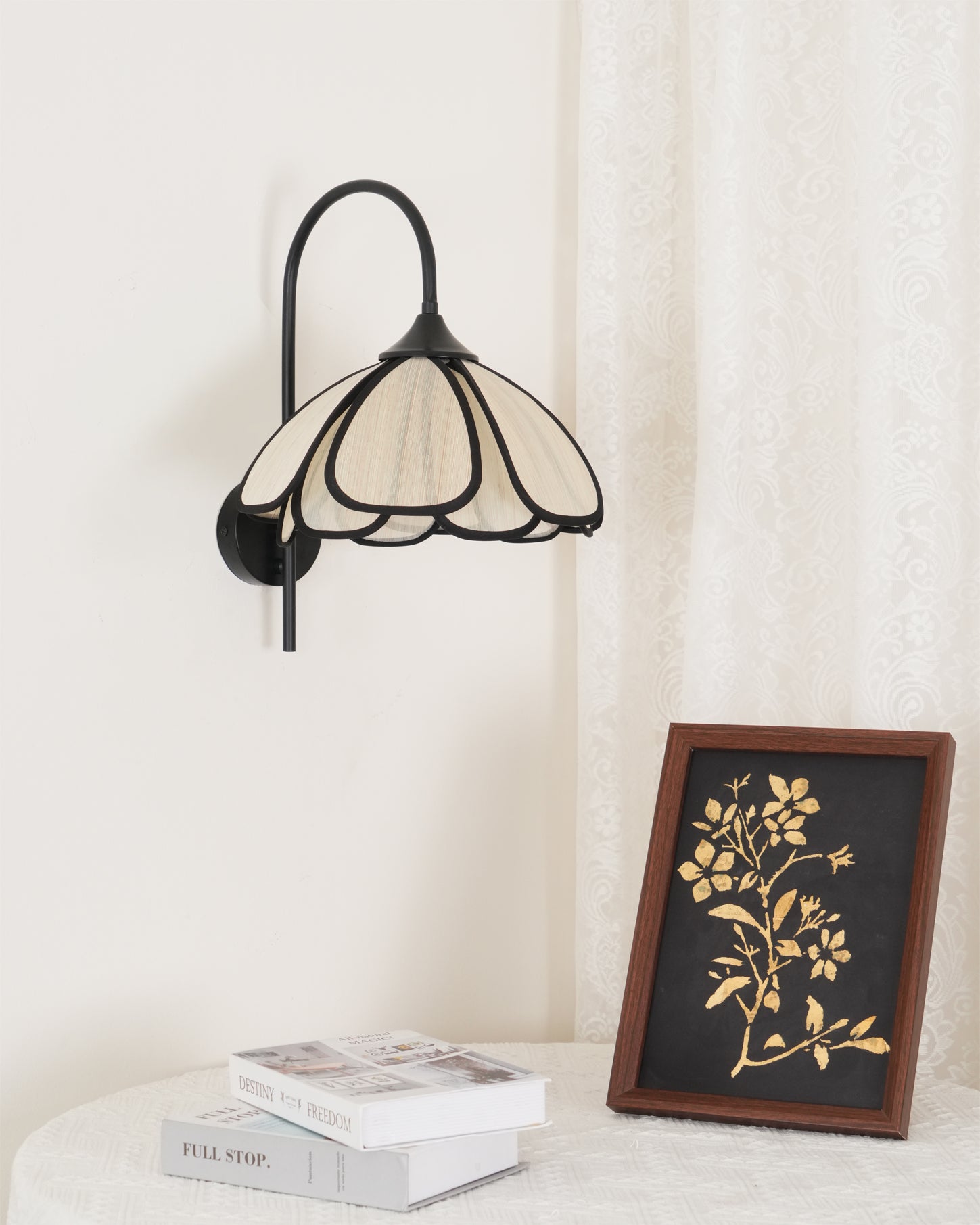 Burnt Petal Wall Lamp