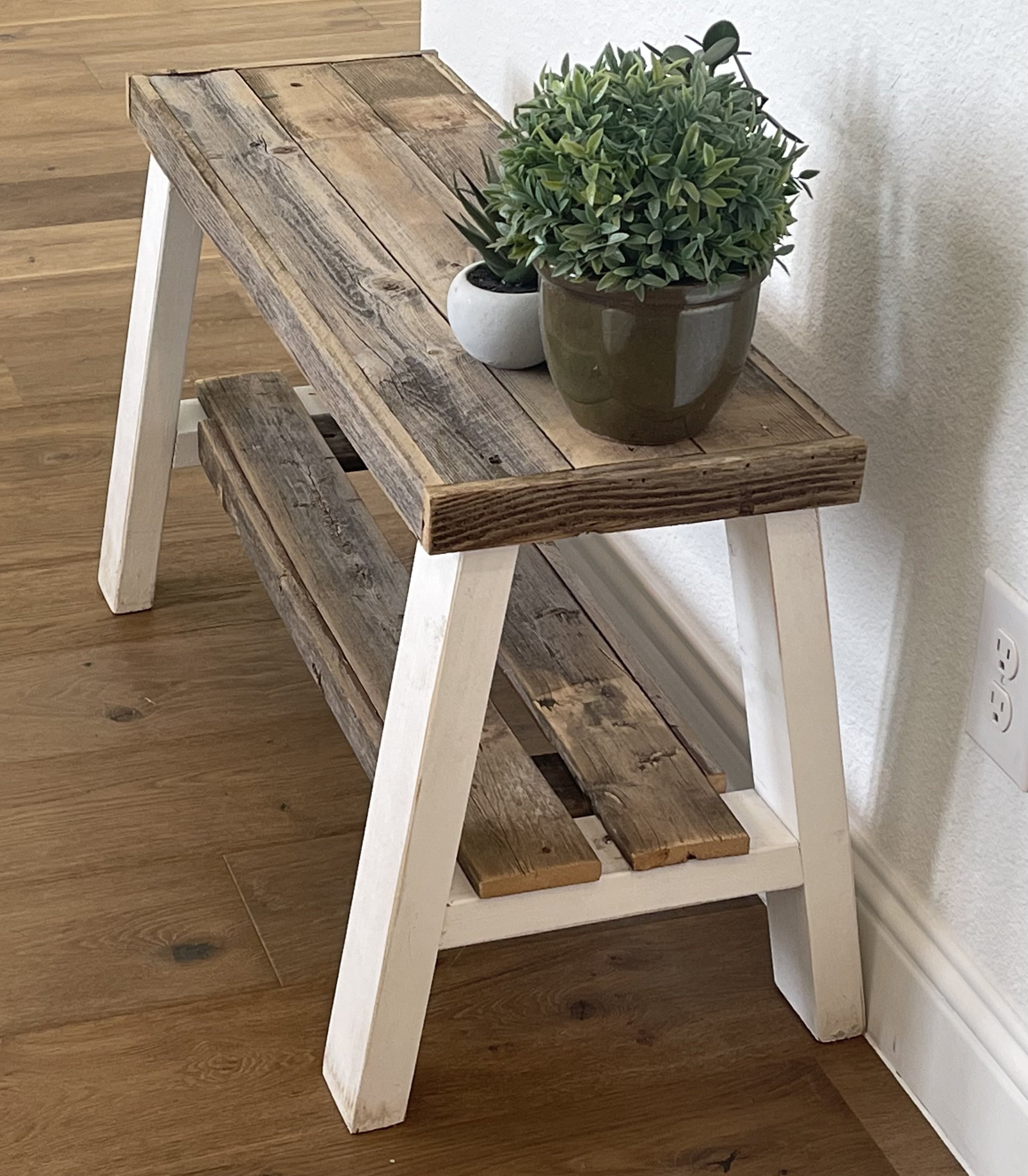 Woven Paths Farmhouse Natural Reclaimed Wood and White Entry Bench with Shelf, Multi-Color