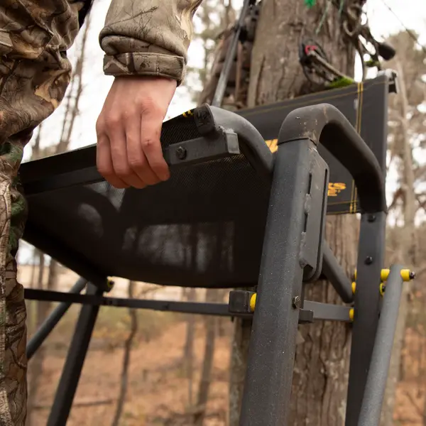 Rivers Edge Lockdown 21' Wide 1-Man Ladder Tree Stand