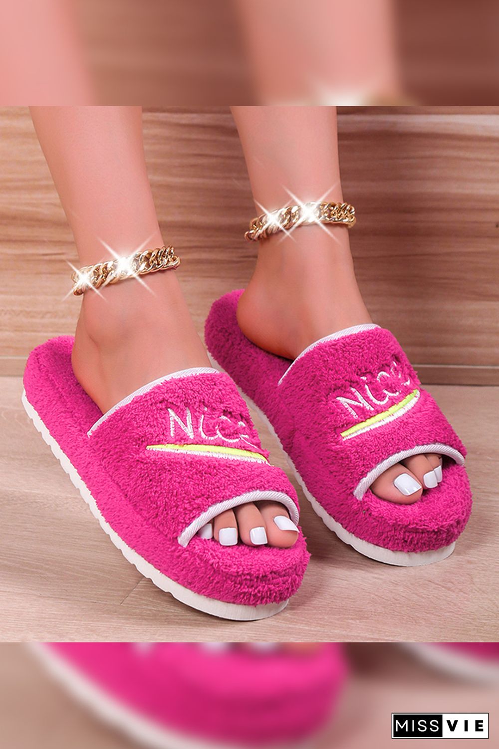 Nice Emrboidery Fleece Slippers