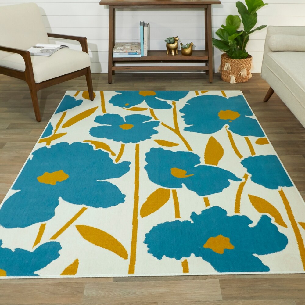 Hester Floral Indoor/Outdoor Area Rug