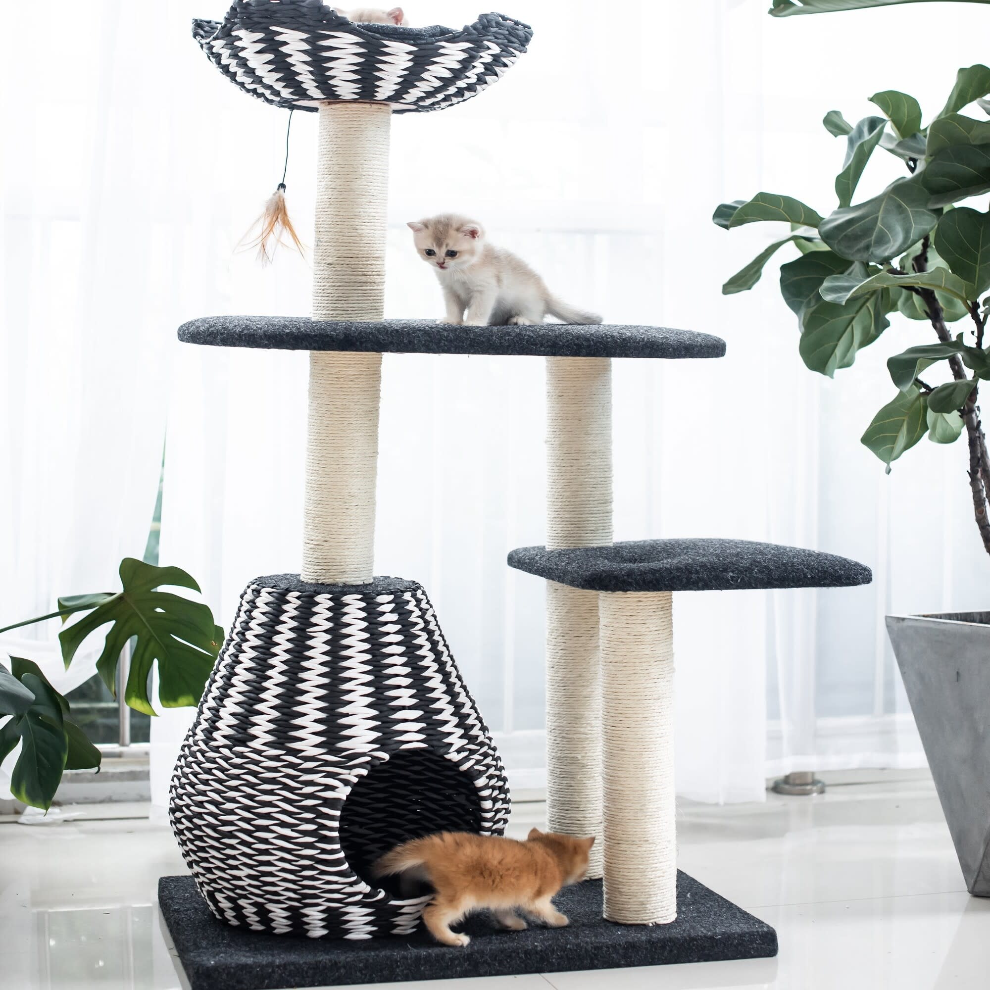 PetPals Group Ace Paper Handcrafted Cat Tree Condo， Sisal Rope Scratching Posts Top Perch， 26.5