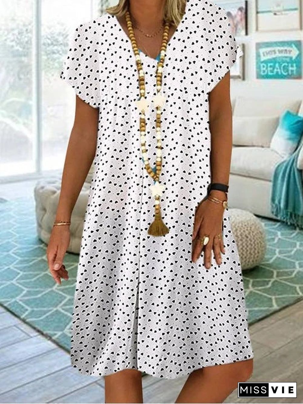 Women's Hearts Printed Short Sleeve V-neck Midi Dress