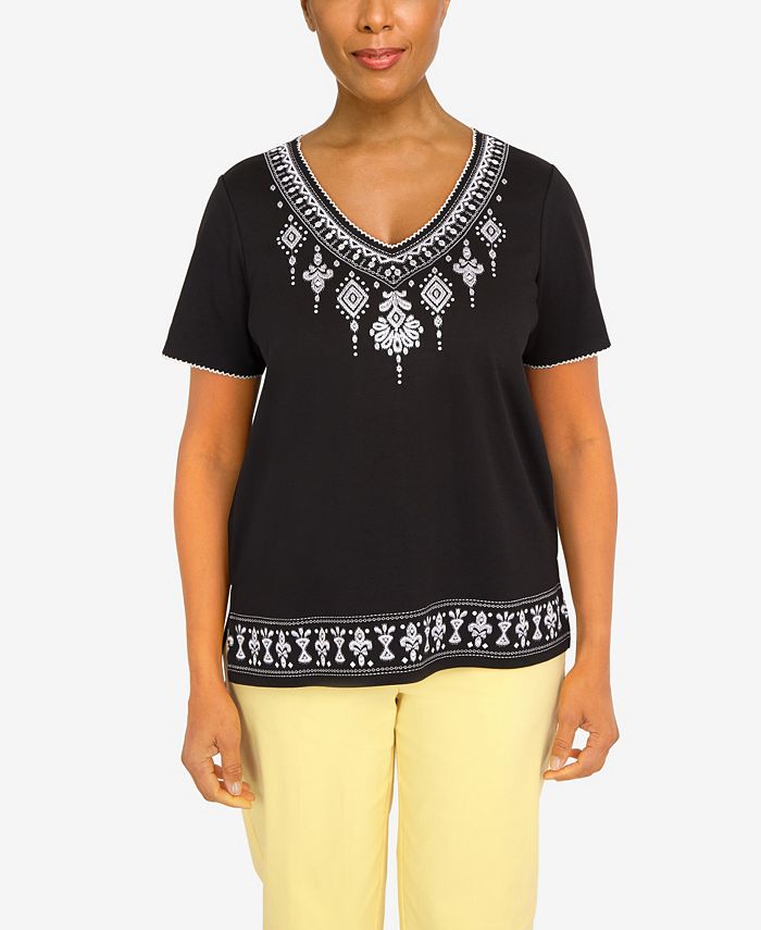 Petite Summer In The City Embroidered V-neck T-shirt