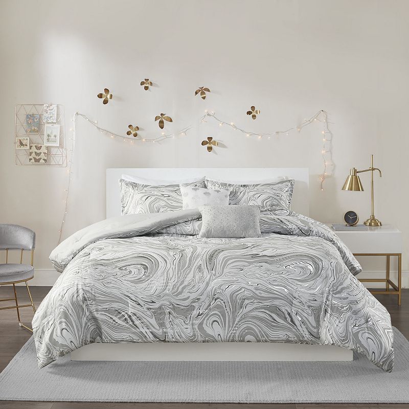 Intelligent Design Natalia Metallic Printed Comforter Set with Throw Pillows