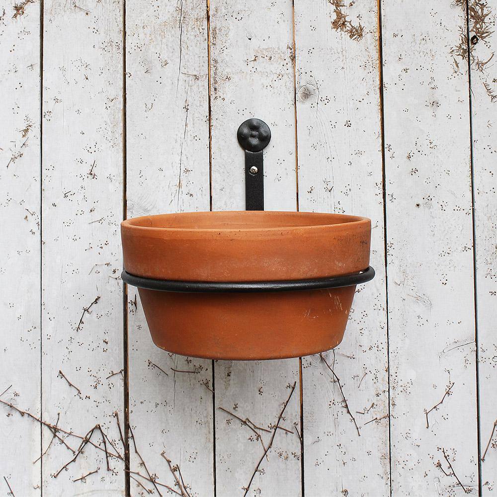 ACHLA DESIGNS 8 in. Dia Black Powder Coat Metal Wall Mounted Flower Pot Holder Ring Brackets (Set of 2) SFR-08-2