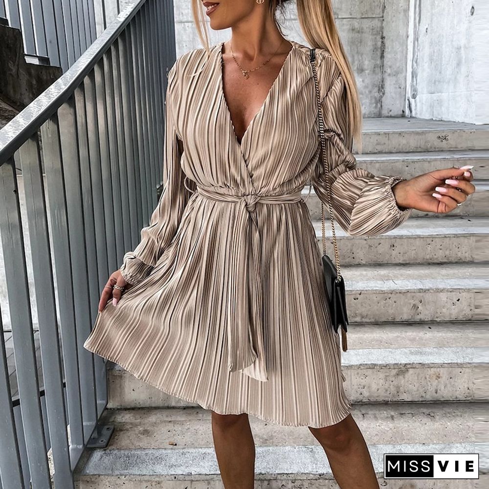 New Fashion Backless Pleated A-Line Dress Autumn Casual V Neck Long Sleeve Dress Elegant Solid Lace-up Waist Mini Dress Vestidos