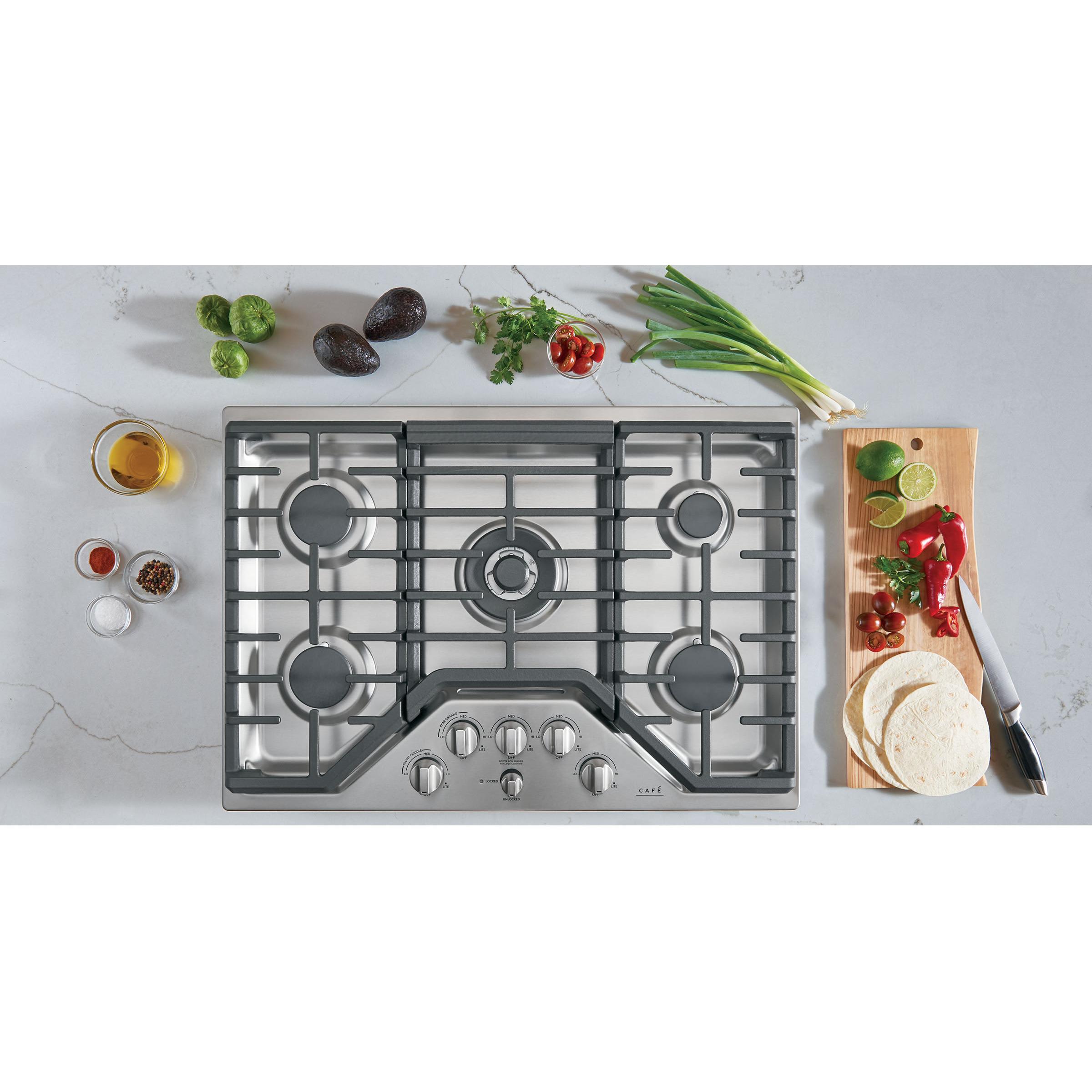 Café 30-inch Built-In Gas Cooktop CGP95302MS1