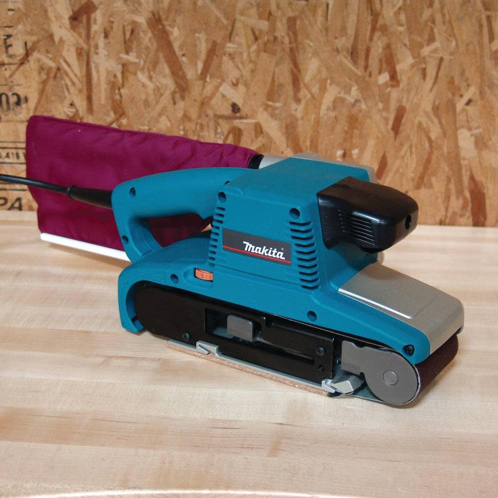 Makita 3 In. x 24 In. Belt Sander 9920 from Makita