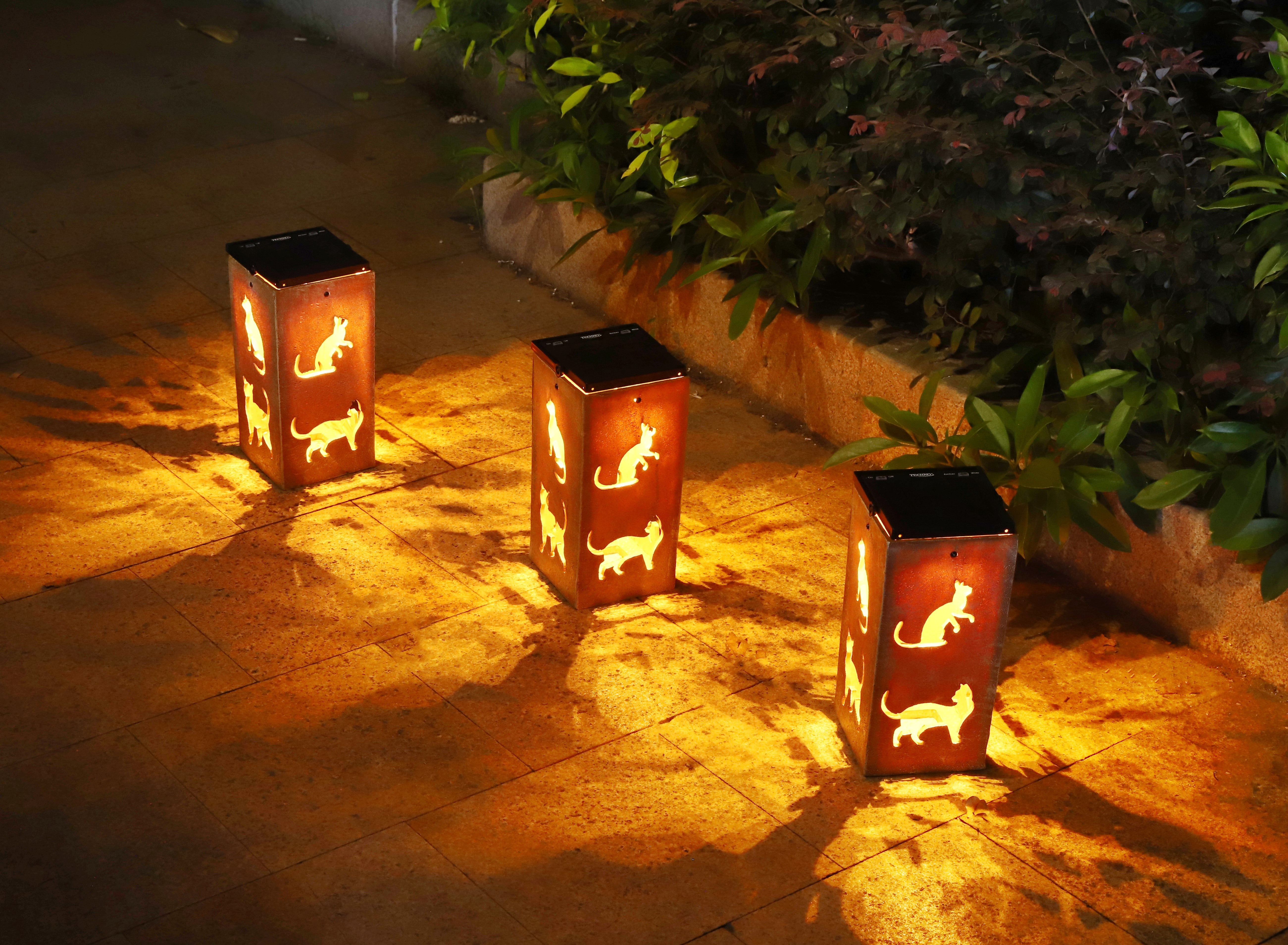 Solar Decorative Portable Lantern - Squirrel