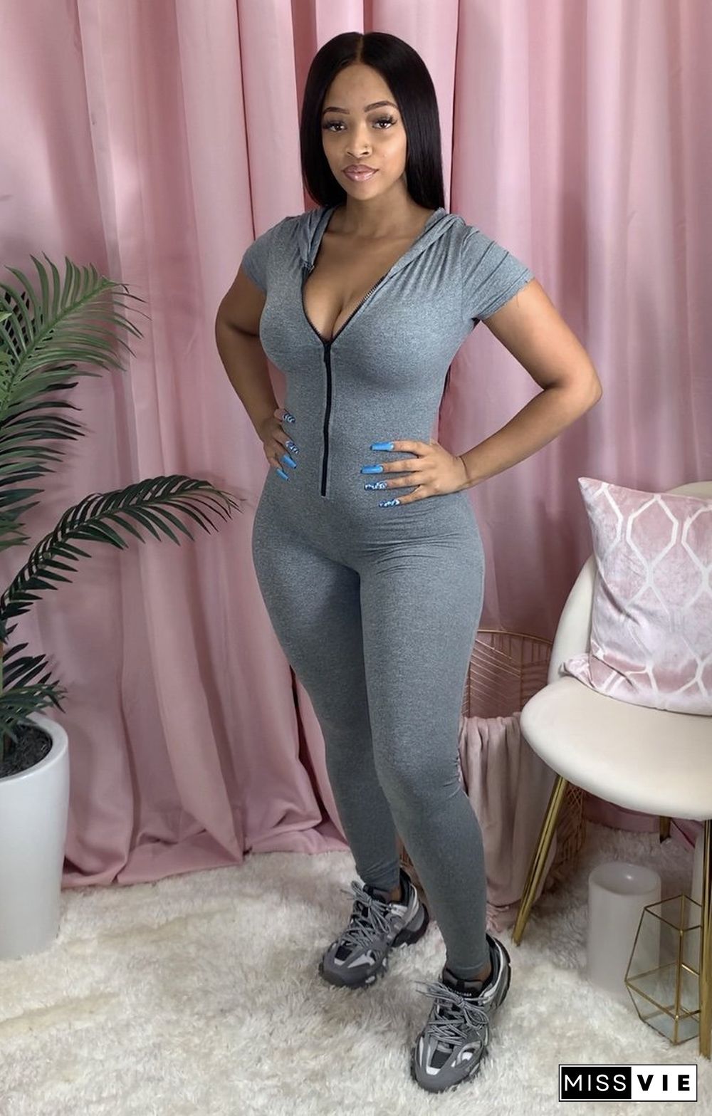 Sexy Solid Color V-neck Short-sleeved Hooded Jumpsuit